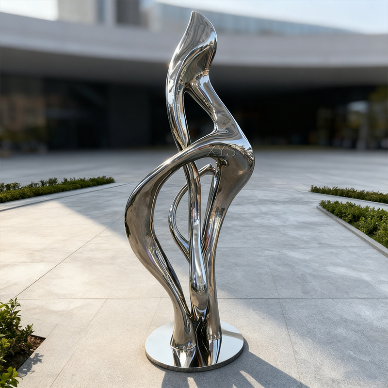 Flame in Motion Spegel abstrakt skulptur